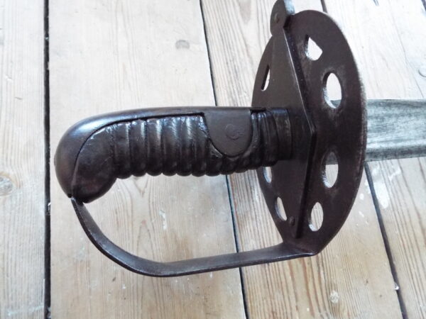 Napoleonic Period British "Disc Hilt" 1796 Heavy Cavalry Sabre - Image 12