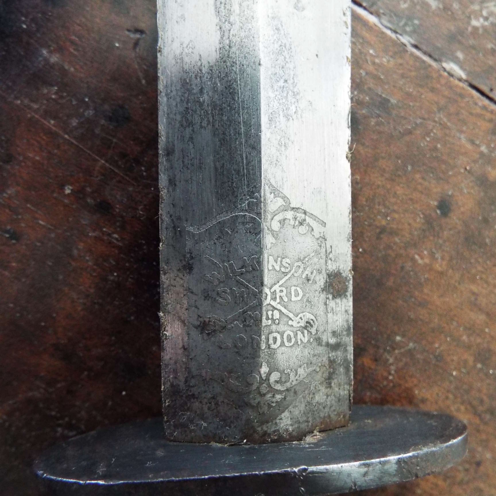 World War two British army second pattern fighting knife by Fairbairn Sykes - Image 7