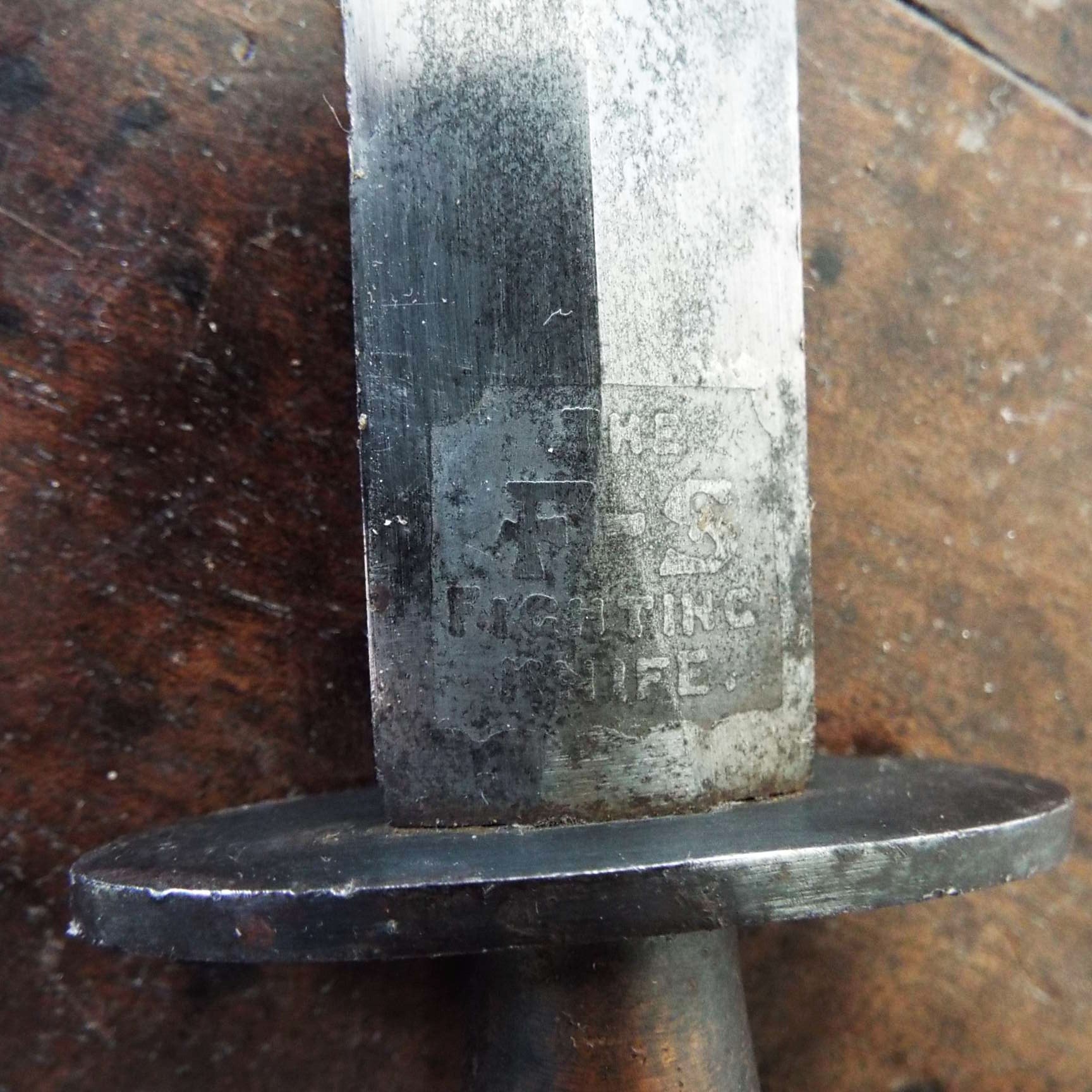 World War two British army second pattern fighting knife by Fairbairn Sykes - Image 5